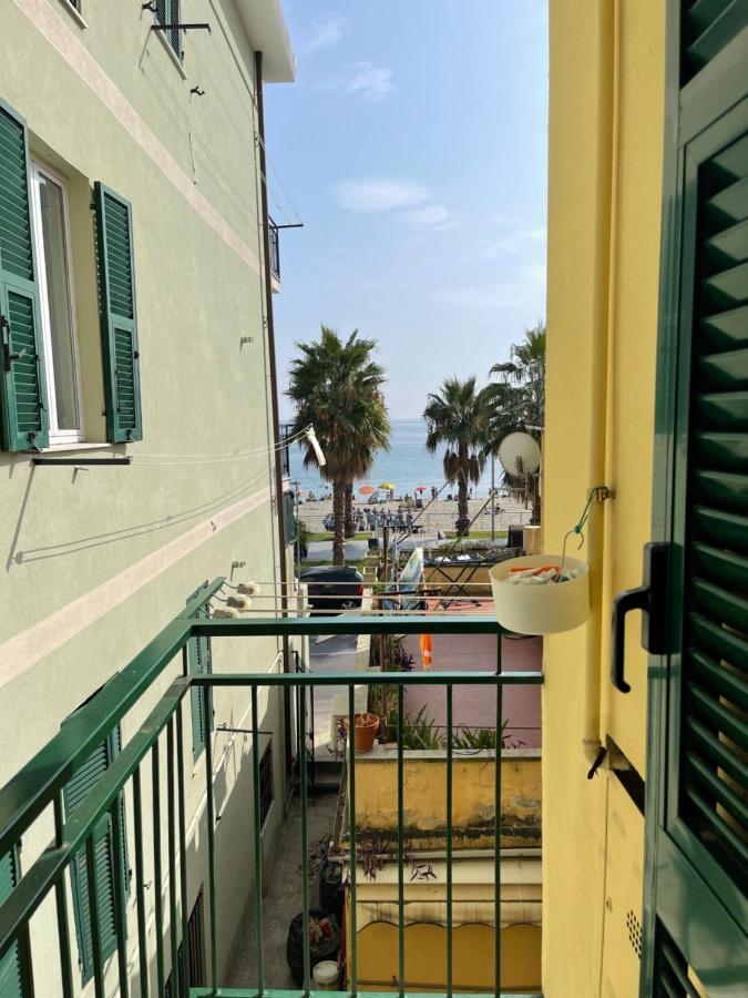 Casa A-Mare Lägenhet Varazze Exteriör bild
